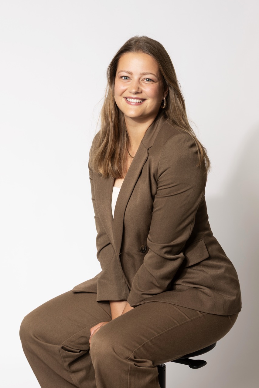 Portret van Tess